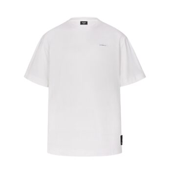 Short sleeves with small leather label on chest