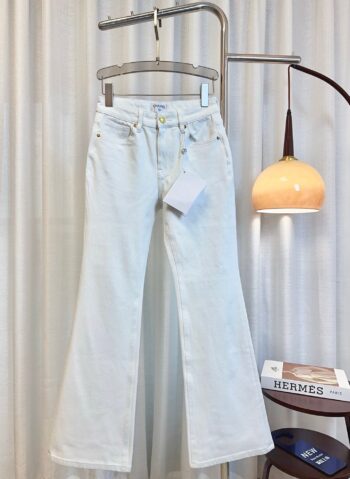 New color back pocket logo slim fit flared trousers