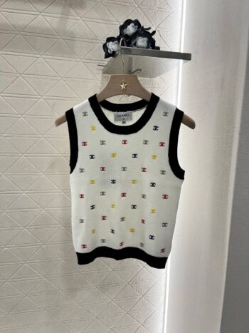 25SS 2025SS New Embroidered Knitted Vest Wool Material