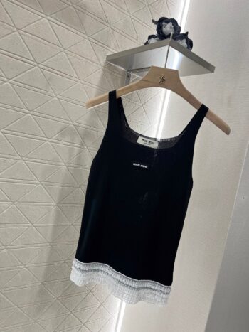 M Lace camisole knit tank top