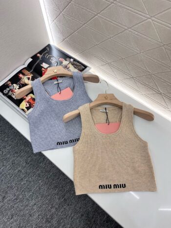 M knitted undershirt