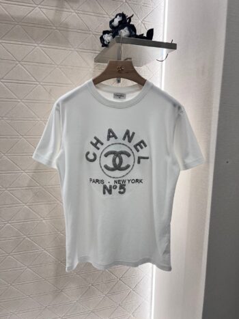 25 Heavy Embroidery Letters T-shirt