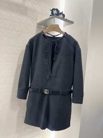 25 Lace-up long-sleeved jacket