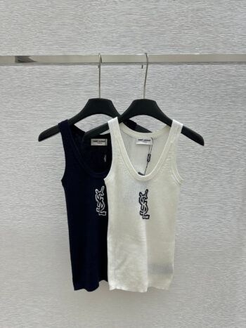 Large round neck contrasting pattern knitted vest