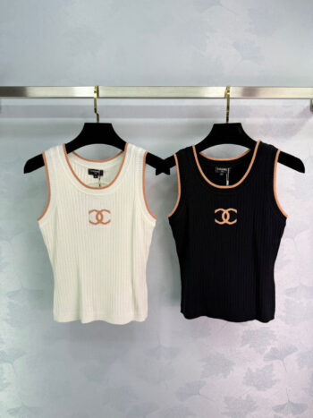 Backless knitted vest