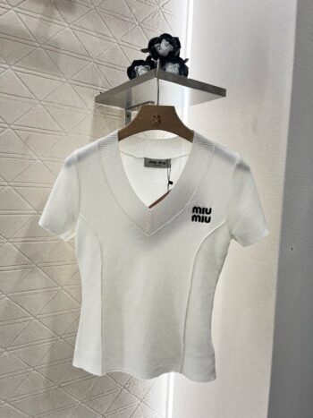 25SS New V-neck Slim Fit Knit Short Sleeve