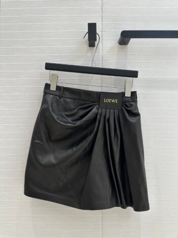 25SS Retro modern and fashionable pleated leather half skirt
