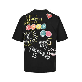 Hand drawn graffiti printed short sleeves