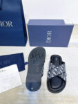 Dior__1__MonMon_2bc628db-5bbd-4d37-904f-472fb0929fa4.jpg