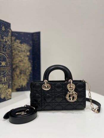 New Small Removable Shoulder Strap Tote??22CM*6CM*12CM??